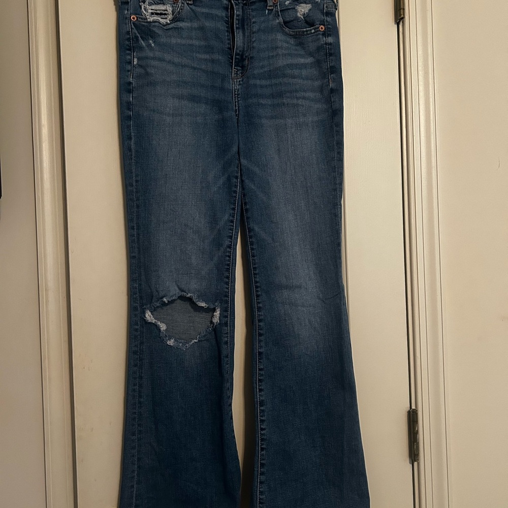 Distressed Blue Women's Jeans with Stretch